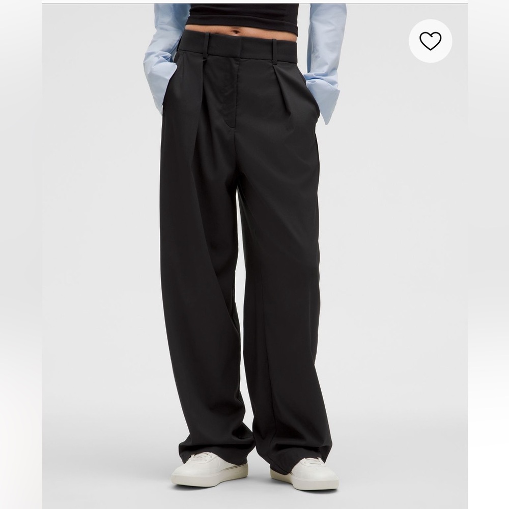 Lululemon Black Pleat-Front High-Rise Trouser